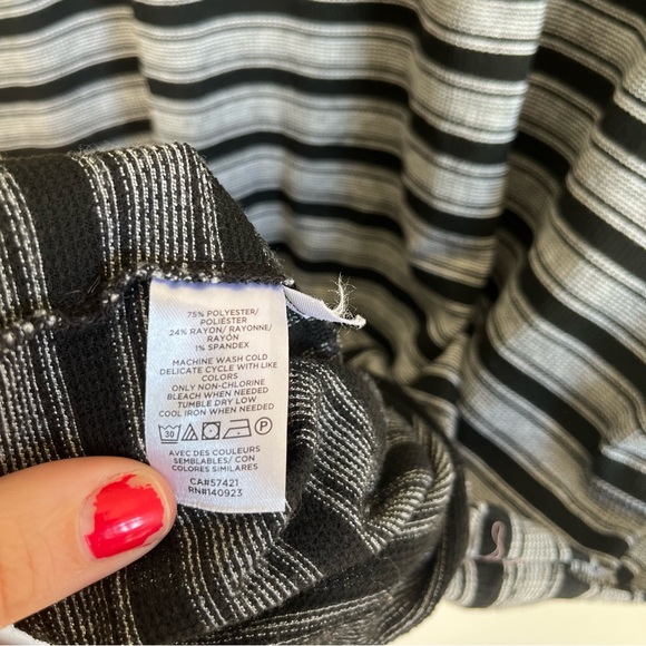 LOFT Women's Short Sleeve Black and White Stripe Dress with Pockets Size Large - Picture 9 of 11